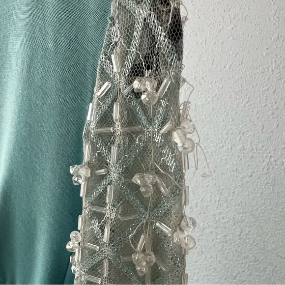 Vintage blue beaded sleeve gown with Elsa vibes - Picture 7 of 16